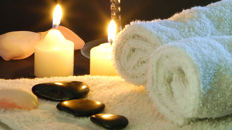 Relax in the romantic atmosphere at the Solmar Spa.